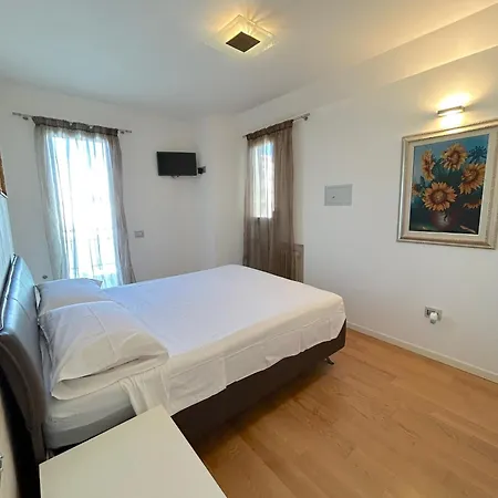 Attico Alba -flexrent Abissinia Daire