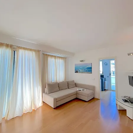 Attico Alba -flexrent Abissinia Daire